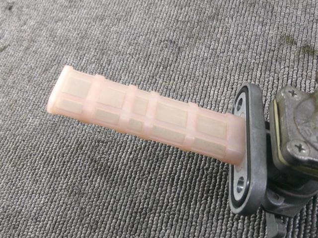 GPZ900RK AWASAKI
Genuine fuel cock
51023-0721