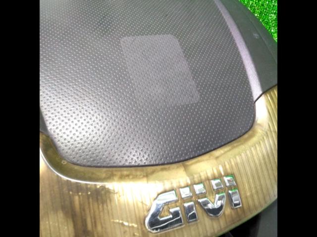 GIVI Monolock Case
Key with two