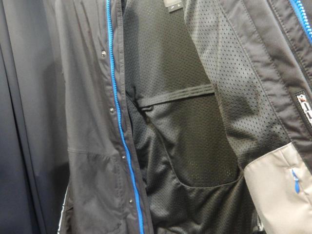 Size L, Saichi Drymaster
Alpha jacket
RSJ310 with shoulder/elbow/back pads