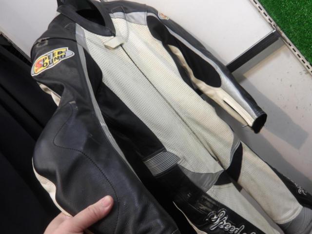 Size L SpeedSound Punching Racing Suit
Shoulder/elbow/back/waist/knee pads included