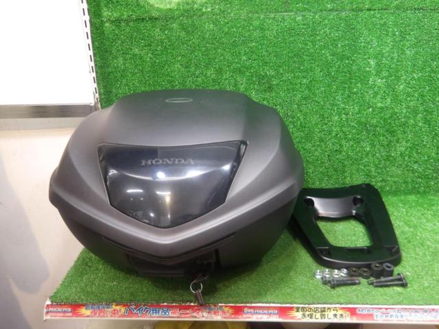 Genuine Honda parts
Top box 35L
Key with two