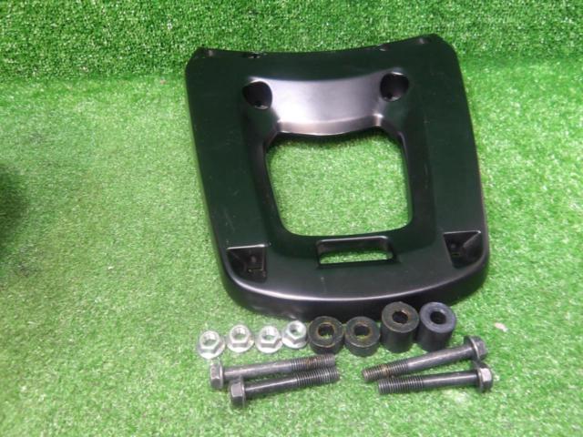 Genuine Honda parts
Top box 35L
Key with two