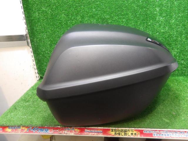 Genuine Honda parts
Top box 35L
Key with two