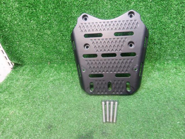 PCX125 (removed from JK05), manufacturer unknown.
Top case base only