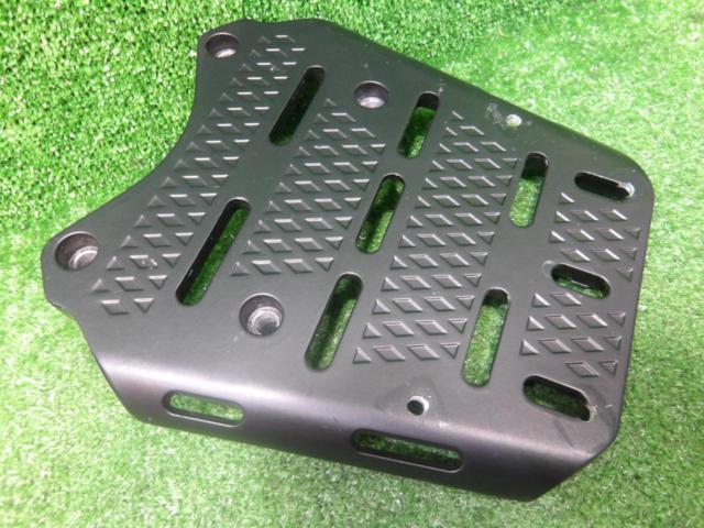 PCX125 (removed from JK05), manufacturer unknown.
Top case base only