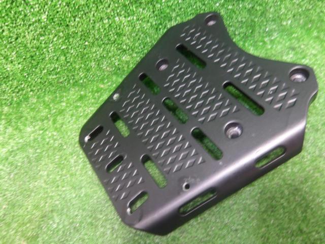 PCX125 (removed from JK05), manufacturer unknown.
Top case base only