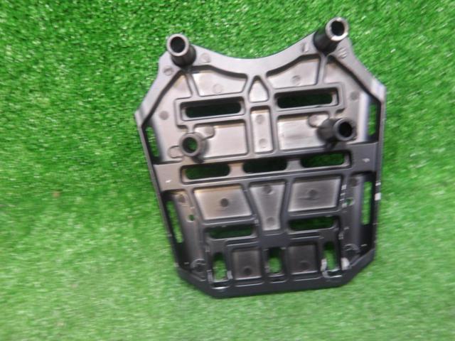 PCX125 (removed from JK05), manufacturer unknown.
Top case base only