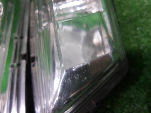 Genuine Yamaha part (removed from a Cygnus X4 model).
Turn signal lens left right set