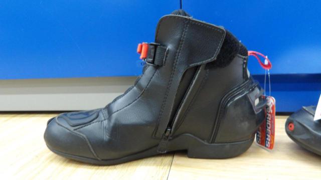 25cm
XPD (Eck speedy)
X-ZERO
R
Riding shoes
BK / GR