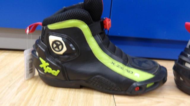 25cm
XPD (Eck speedy)
X-ZERO
R
Riding shoes
BK / GR