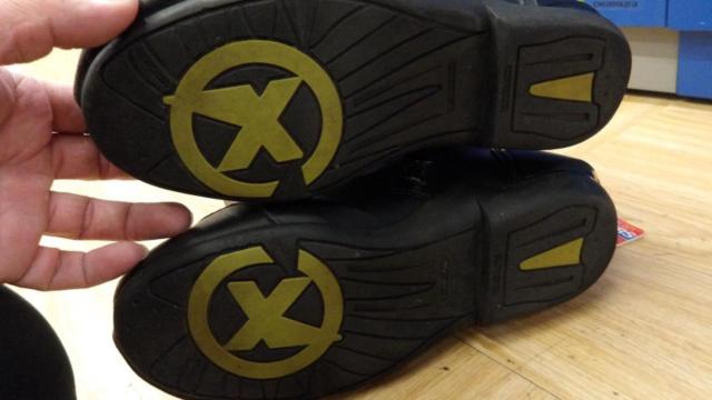 25cm
XPD (Eck speedy)
X-ZERO
R
Riding shoes
BK / GR