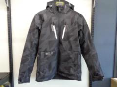 RS Taichi
RSJ730
Soft shell all season Parker
XL size
