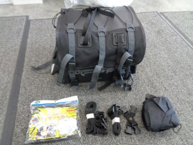 [MOTO
FIZZMFK-101
Field Seat Bag (Black)