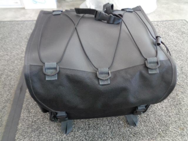 [MOTO
FIZZMFK-101
Field Seat Bag (Black)