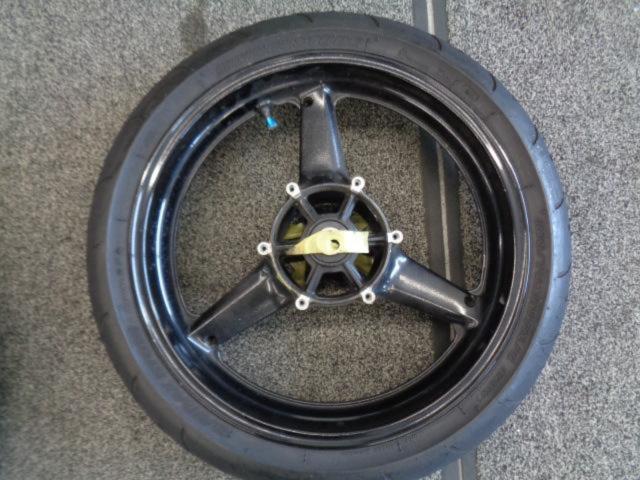 YAMAHA YZF-R1 ('01)
Original wheel set