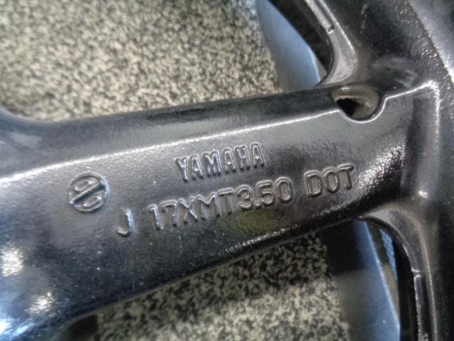 YAMAHA YZF-R1 ('01)
Original wheel set