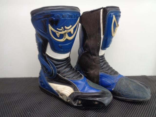 Wakeari
BERIK
Racing boots
EUR44
