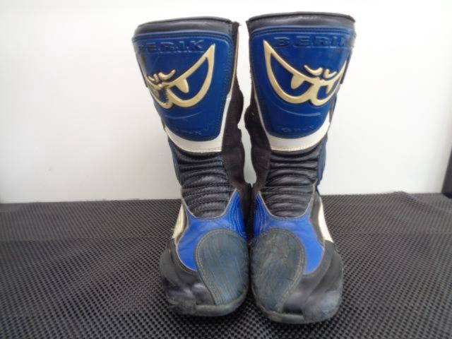 Wakeari
BERIK
Racing boots
EUR44