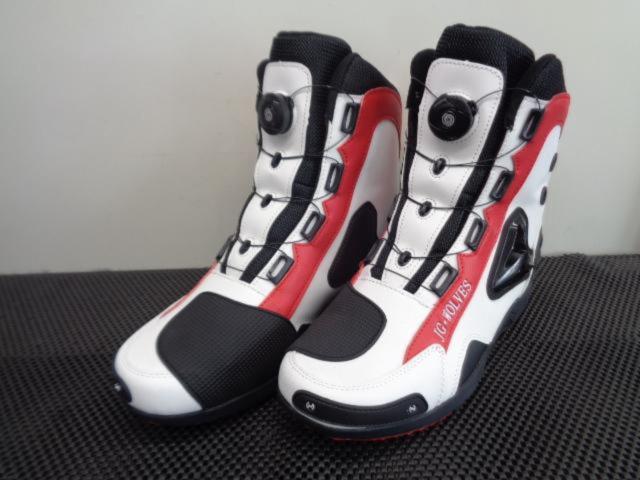 No Brand
Riding boots
Fitting about