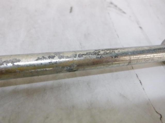 2 YAMAHA
Front axle shaft