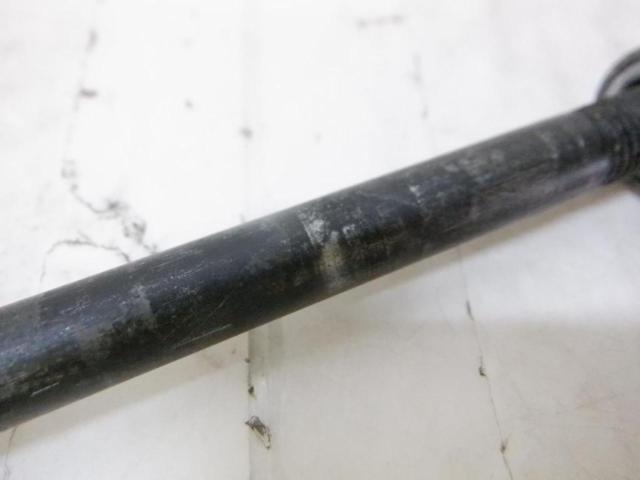 2 YAMAHA
Engine pivot shaft