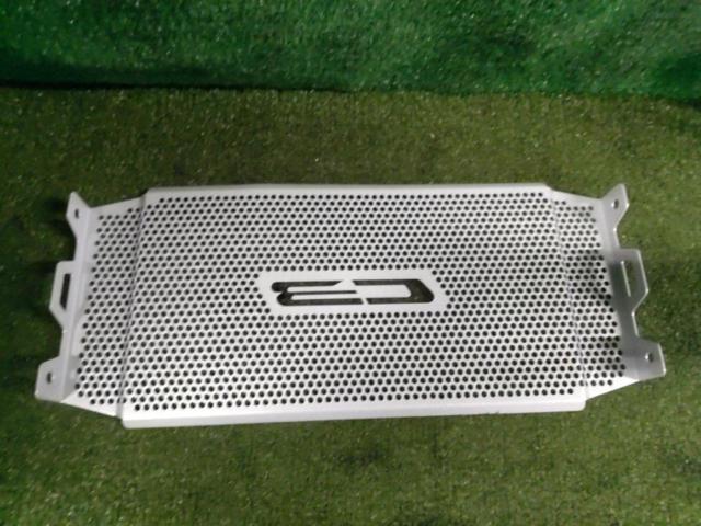 Unknown manufacturer radiator core guard
CB1300SF (SC54)