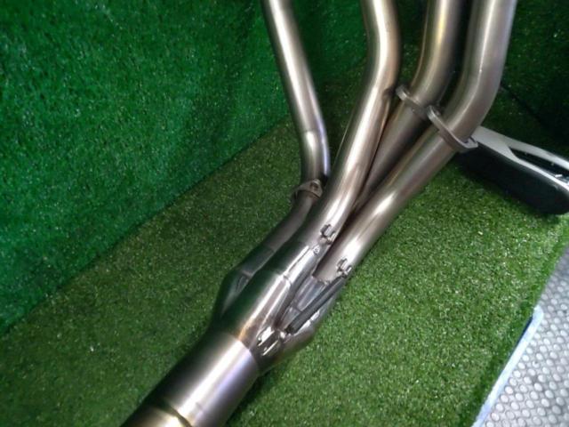 YOSHIMURA Titanium Cyclone
Up type
CB1300SF (SC54) Remove