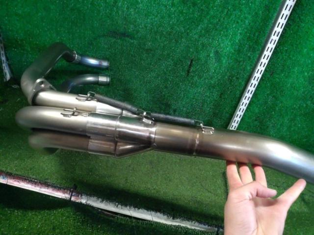 YOSHIMURA Titanium Cyclone
Up type
CB1300SF (SC54) Remove