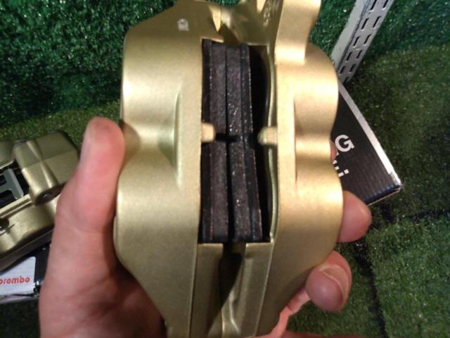 Brembo 4POT
Casting caliper
Pitch 40mm
Right and left