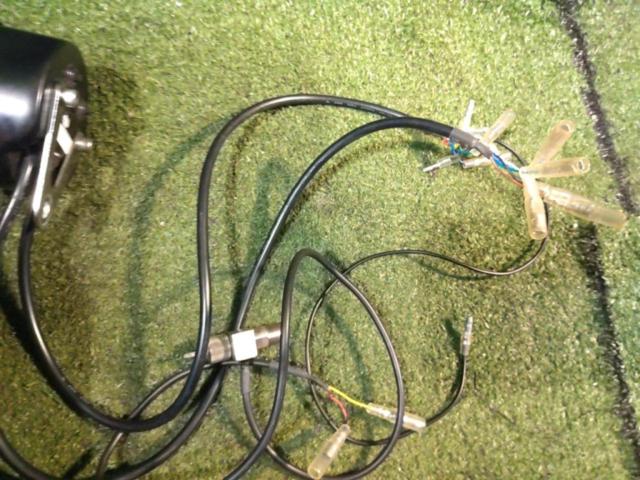 DAYTONAVELONA
W
Electric speed & tachometer
Φ80
Part number: 48138