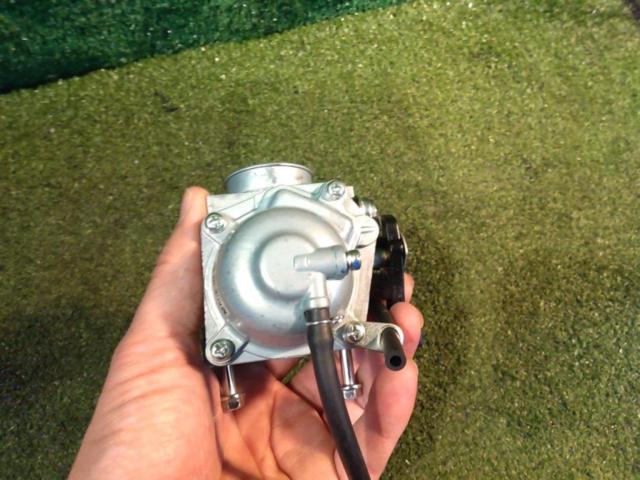 Mikuni Corporation
Φ19 carburetor
For Honda horizontal engines