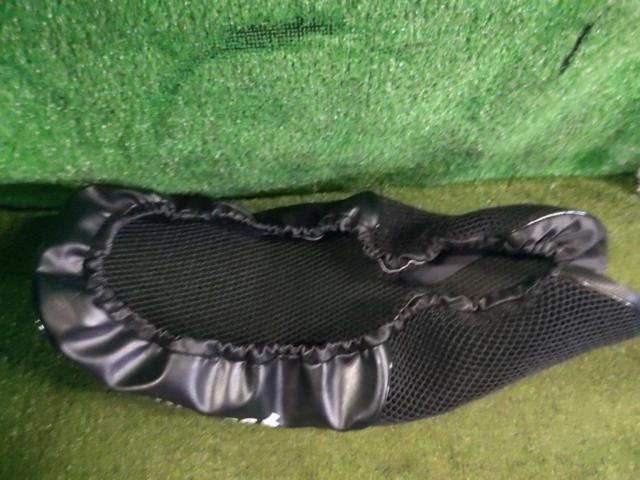 SUZUKI
Mesh seat cover
Removed from a V-Strom (year unknown)