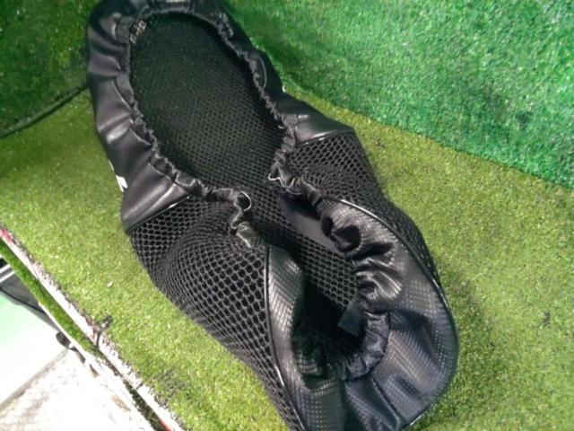 SUZUKI
Mesh seat cover
Removed from a V-Strom (year unknown)
