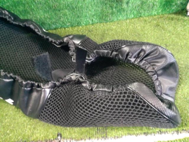 SUZUKI
Mesh seat cover
Removed from a V-Strom (year unknown)