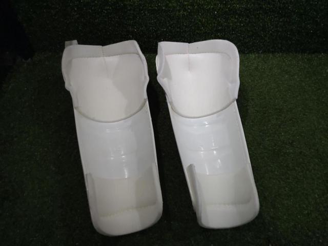 SINISALO
Knee protector
white