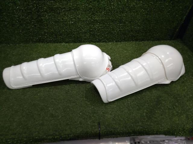 SINISALO
Knee protector
white