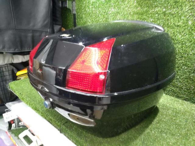 [Manufacturer unknown]
Rear box
Key one
With base
Missing metal screws