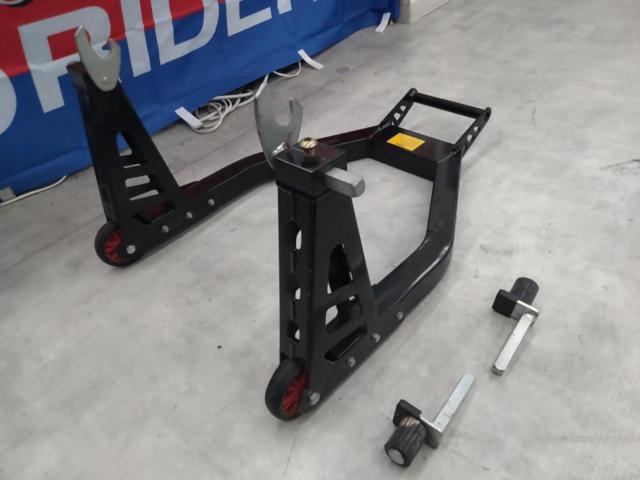 Motomoto
Rear maintenance stand
L-shaped hook
Round hook set