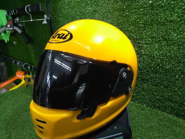 Arai RAPIDE
NEO
Rapido Neo
Full-face helmet
yellow
M size (57-58cm)
Year of manufacture: 2022