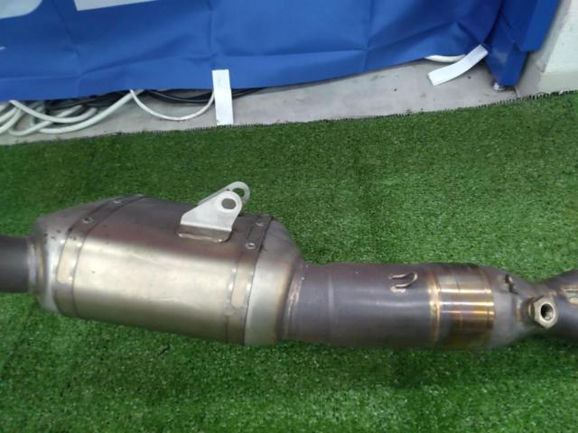 AKRAPOVIC
KAWASAKI × AKRAPOVIC
Carbon Full exhaust muffler
Ninja
ZX-25R (ZX250EE)
JMCA: 1020145001