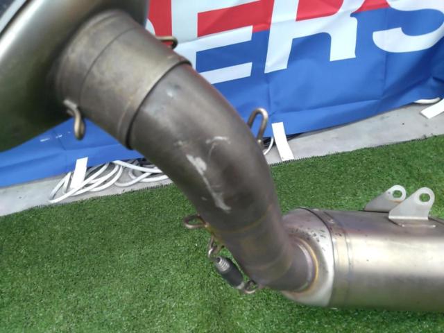 AKRAPOVIC
KAWASAKI × AKRAPOVIC
Carbon Full exhaust muffler
Ninja
ZX-25R (ZX250EE)
JMCA: 1020145001