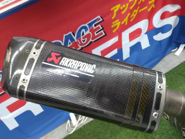 AKRAPOVIC
KAWASAKI × AKRAPOVIC
Carbon Full exhaust muffler
Ninja
ZX-25R (ZX250EE)
JMCA: 1020145001