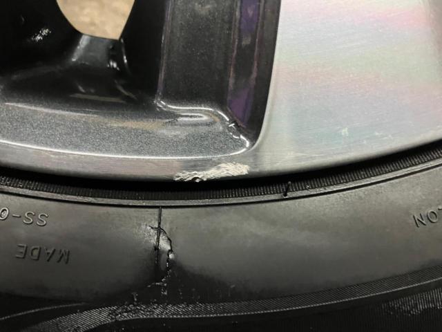 Suzuki genuine Swift genuine aluminum wheels + MINERVA
RADIAL
209