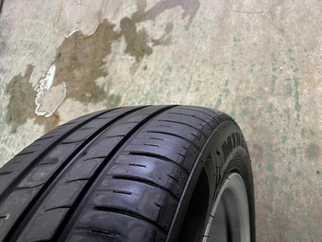 Suzuki genuine Swift genuine aluminum wheels + MINERVA
RADIAL
209