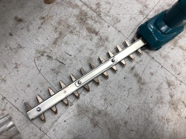 マキタ makita 充電式 ポール バリカン MUN301LDSF