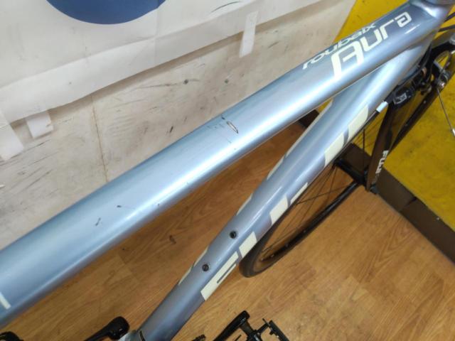 FUJI ROUBAIX AURA 2015年モデル 700×25c 2×8s フラットバーロード 