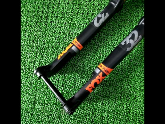 コラム162/エンド110/スルーΦ15 FOX All 32 Step-Cast Factory FIT4 Forks サスペンションフォーク