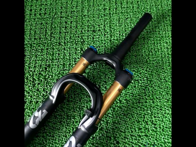 コラム162/エンド110/スルーΦ15 FOX All 32 Step-Cast Factory FIT4 Forks サスペンションフォーク