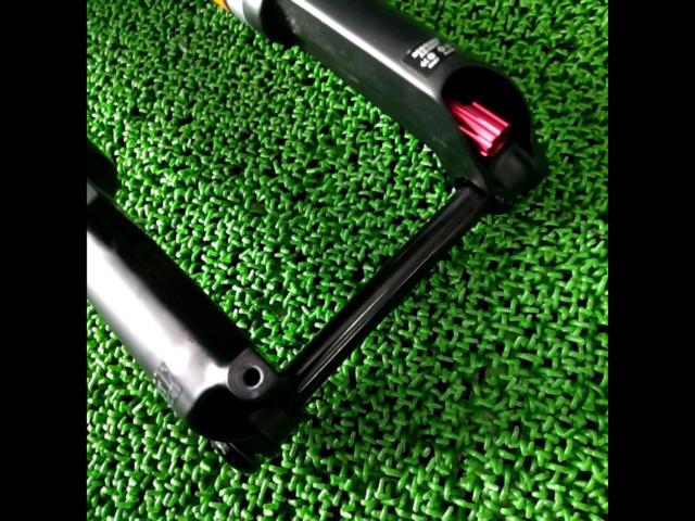 コラム162/エンド110/スルーΦ15 FOX All 32 Step-Cast Factory FIT4 Forks サスペンションフォーク