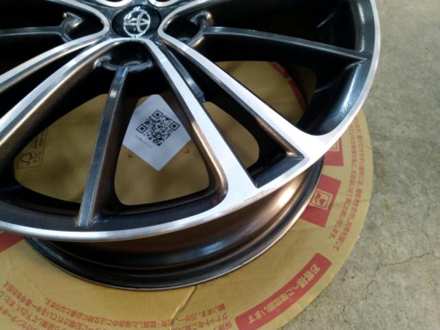 TOYOTA 86/ZN6 純正ホイール | やや傷や汚れあり | アップガレージ 